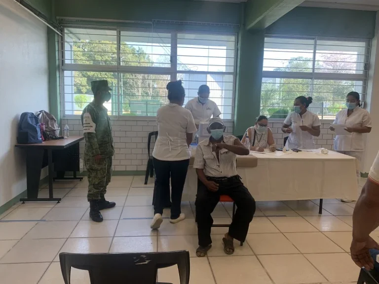 Cierre de campaña de vacunación contra COVID-19 en instalaciones ITECH — fotografía 8