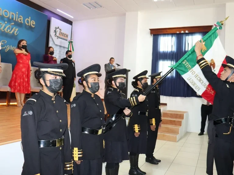 Ceremonia de Graduación de la 14va Generación de Egresados — fotografía 10