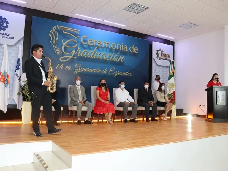 Ceremonia de Graduación de la 14va Generación de Egresados — fotografía 14