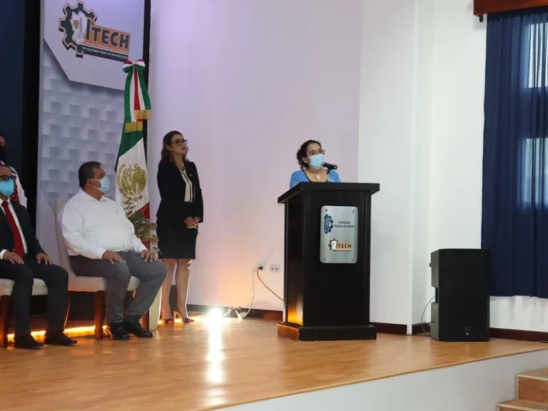 Ceremonia de Graduación de la 14va Generación de Egresados — fotografía 16
