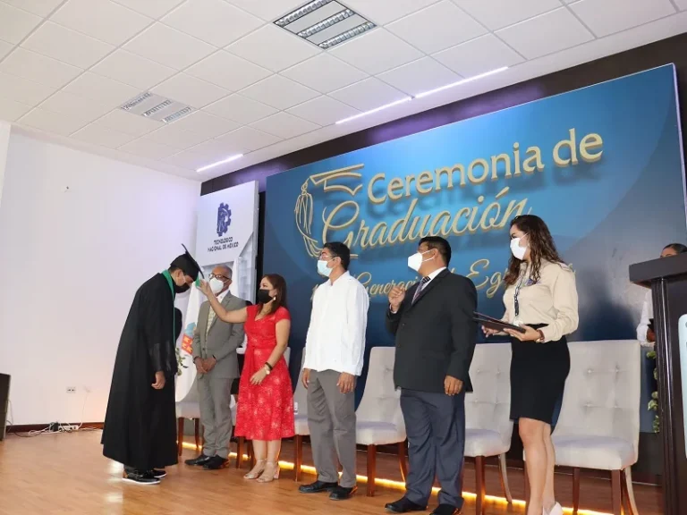 Ceremonia de Graduación de la 14va Generación de Egresados — fotografía 17