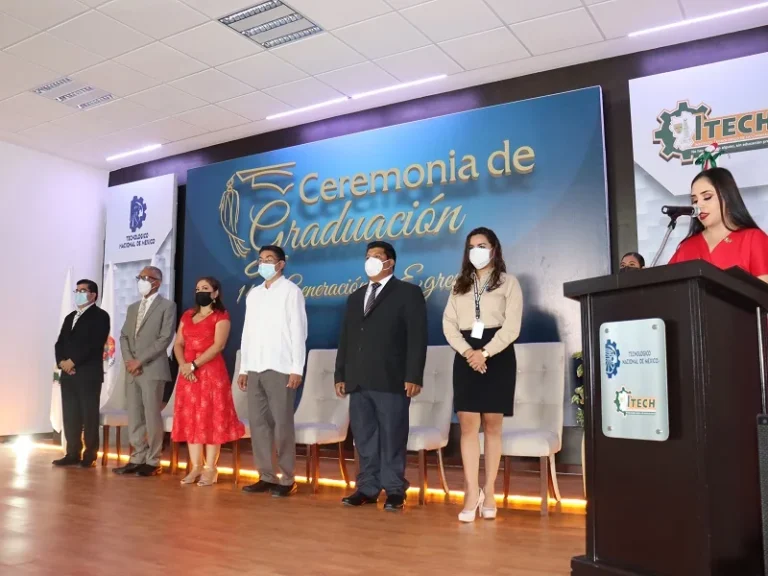 Ceremonia de Graduación de la 14va Generación de Egresados — fotografía 5