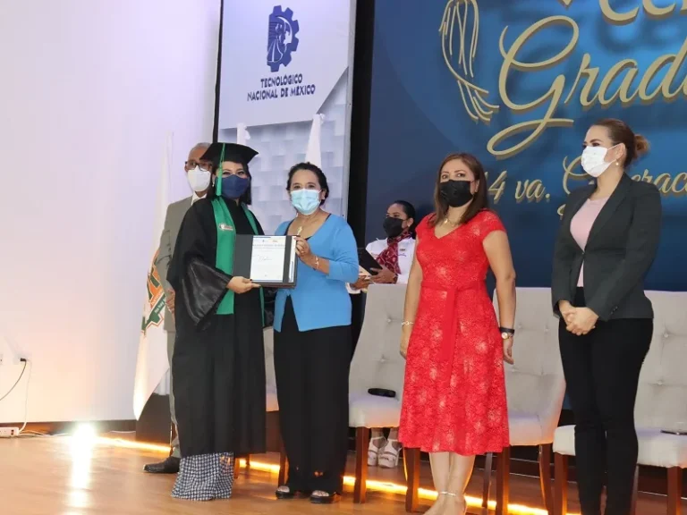 Ceremonia de Graduación de la 14va Generación de Egresados — fotografía 6