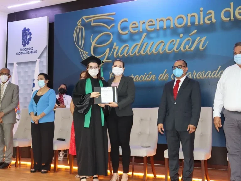 Ceremonia de Graduación de la 14va Generación de Egresados — fotografía 9