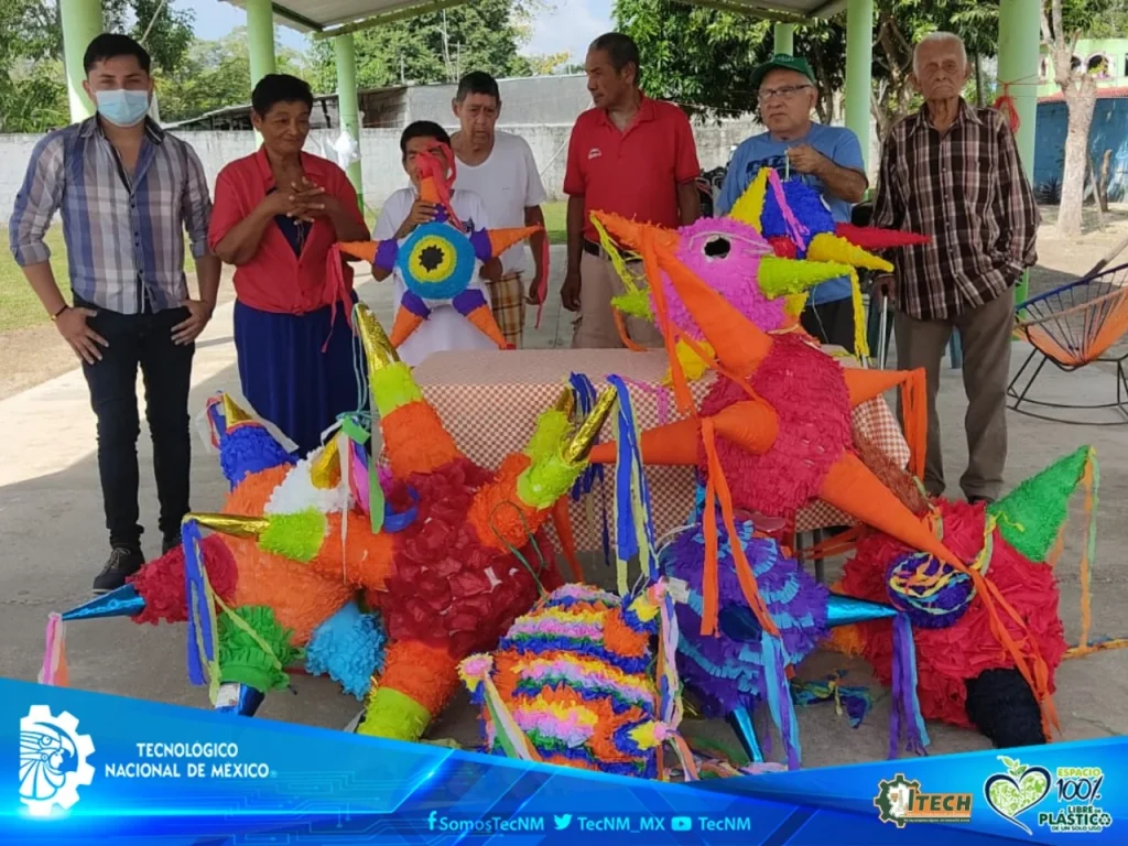 Estudiantes del TecNM Campus La Chontalpa donan piñatas — fotografía 1
