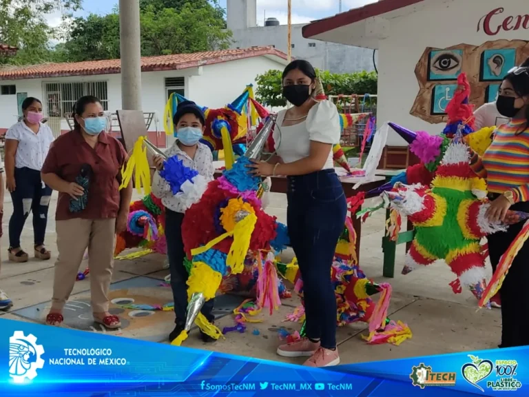Estudiantes del TecNM Campus La Chontalpa donan piñatas — fotografía 10