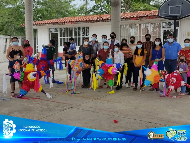 Estudiantes del TecNM Campus La Chontalpa donan piñatas — fotografía 2