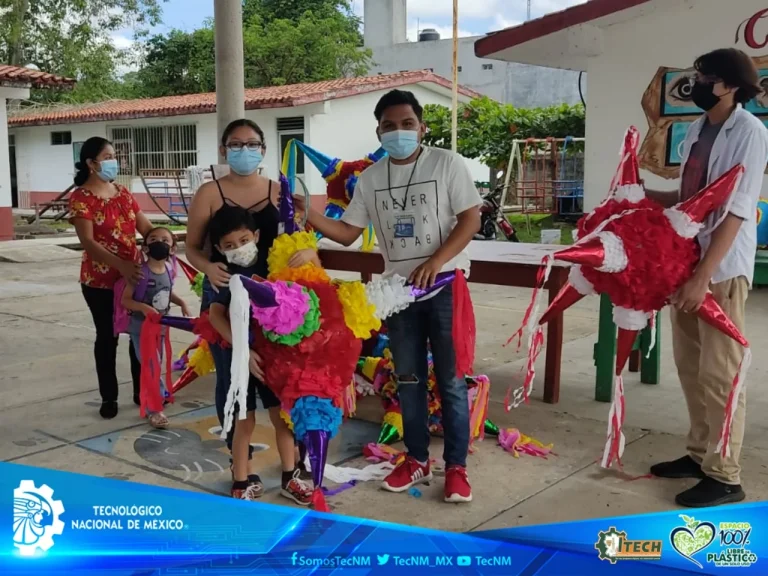 Estudiantes del TecNM Campus La Chontalpa donan piñatas — fotografía 3