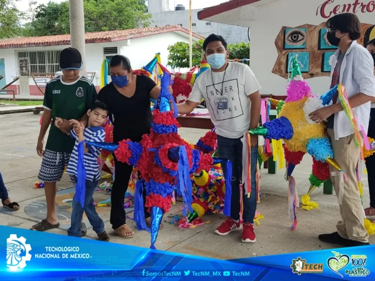 Estudiantes del TecNM Campus La Chontalpa donan piñatas — fotografía 9