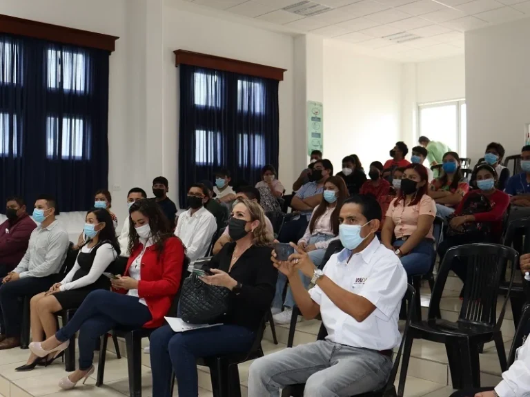 Firma de convenio de colaboración con el INJUDET — fotografía 2