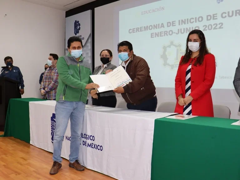 Ceremonia de inicio de cursos Enero - Junio 2022 — fotografía 14