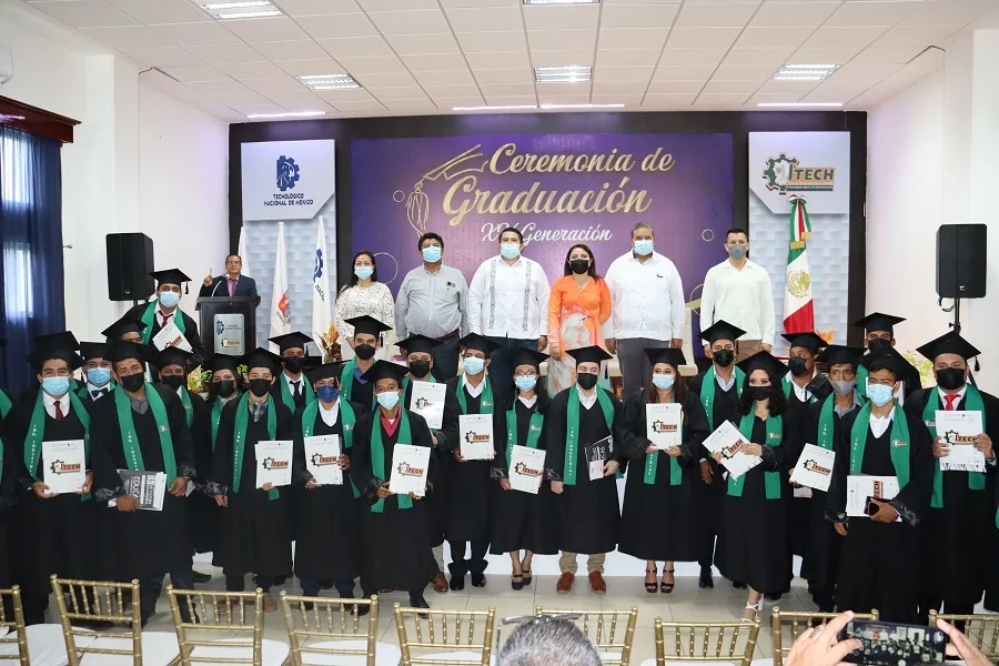 Ceremonia de Graduación de la 15va. Generación. — fotografía 1