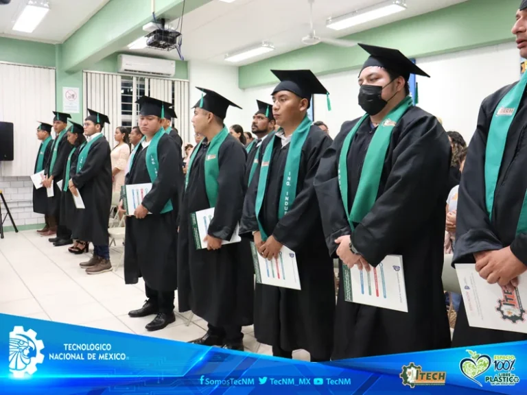 Ceremonia de graduación de la 16vo. Generación de Egresados. — fotografía 3