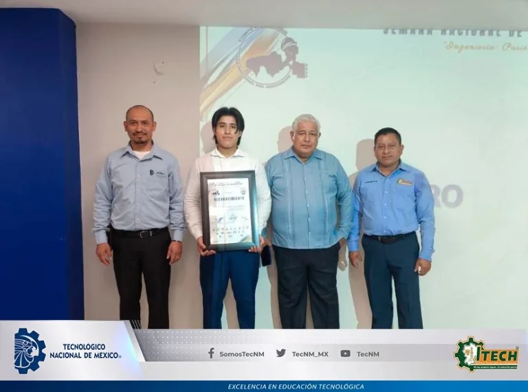 Reconocimiento al mejor promedio de la carrera de Ingeniería Electromecánica — fotografía 1