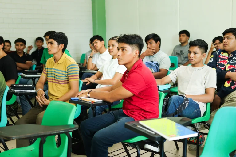 Bienvenida al ciclo escolar Agosto - Diciembre 2025 — fotografía 4