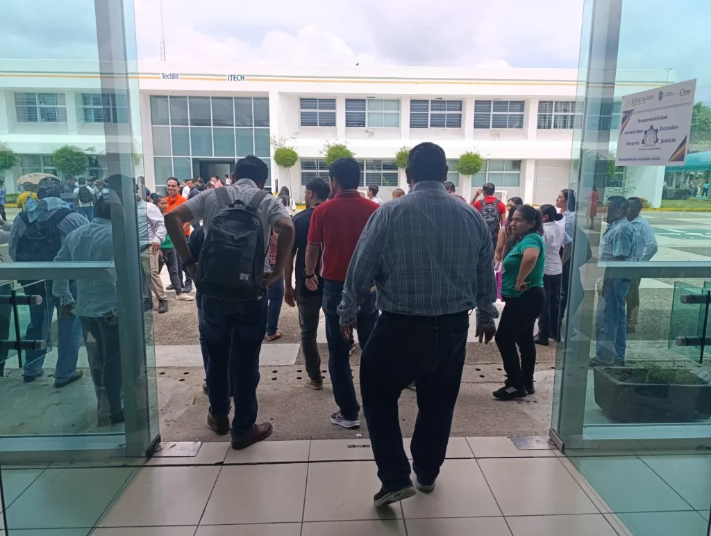 TecNM Campus La Chontalpa participa en el Segundo Simulacro Nacional 2025 — fotografía 1
