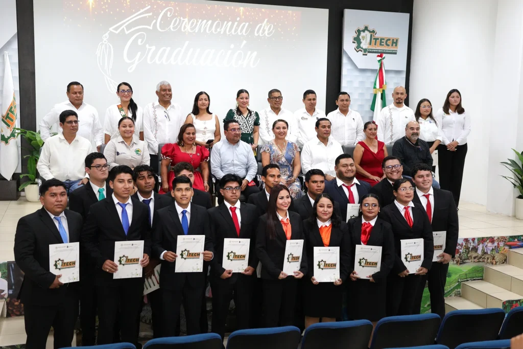 Ceremonia de Graduación: Generación 𝗫𝗫𝗜𝗜 — fotografía 1