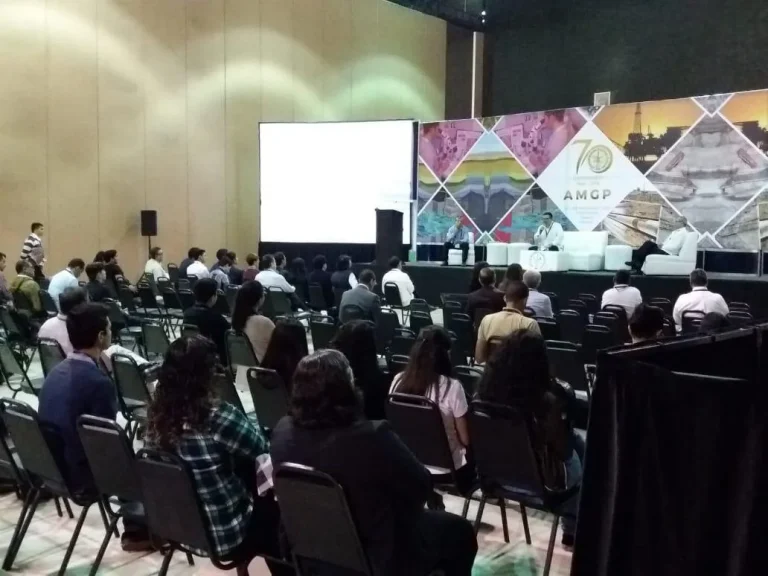 Estudiantes participan en Congreso de la AMGP — fotografía 2