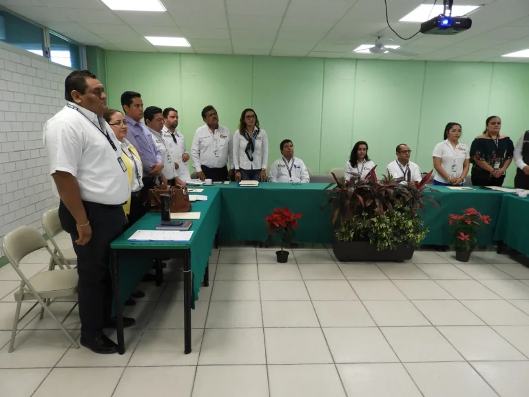 Toma de protesta de la Comisión Mixta, Higiene y Medio Ambiente en el Trabajo — fotografía 2